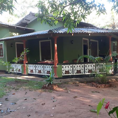 Green Bamboo House Сигирия Экстерьер фото